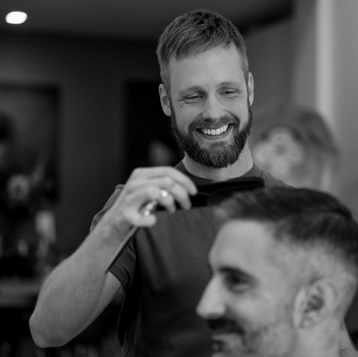 rent-a-chair-in-our-hair-salon-day-night-hairdressers